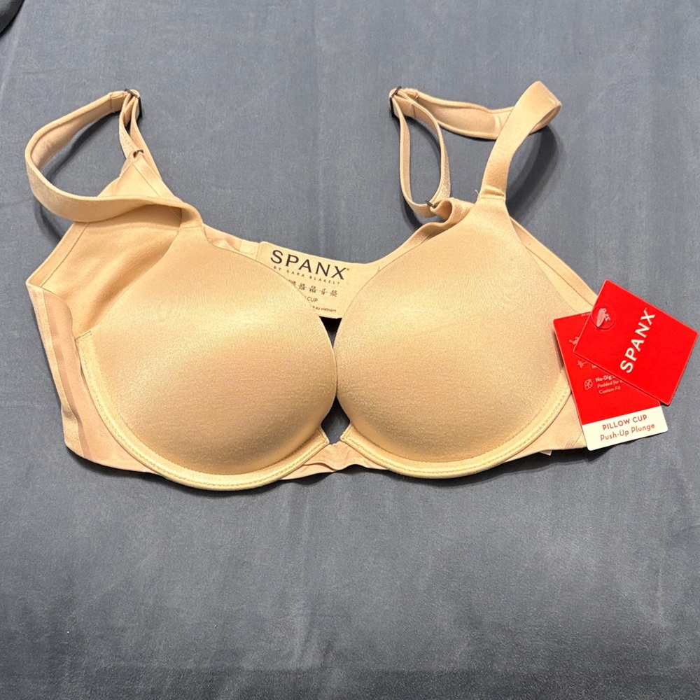 SPANX Women's Cream Pillow Cup Bra